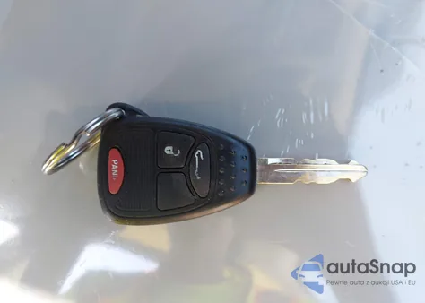 2005 Jeep Grand Cherokee Laredo z USA, uszkodzony, nr VIN 1J4GR48K05C693816